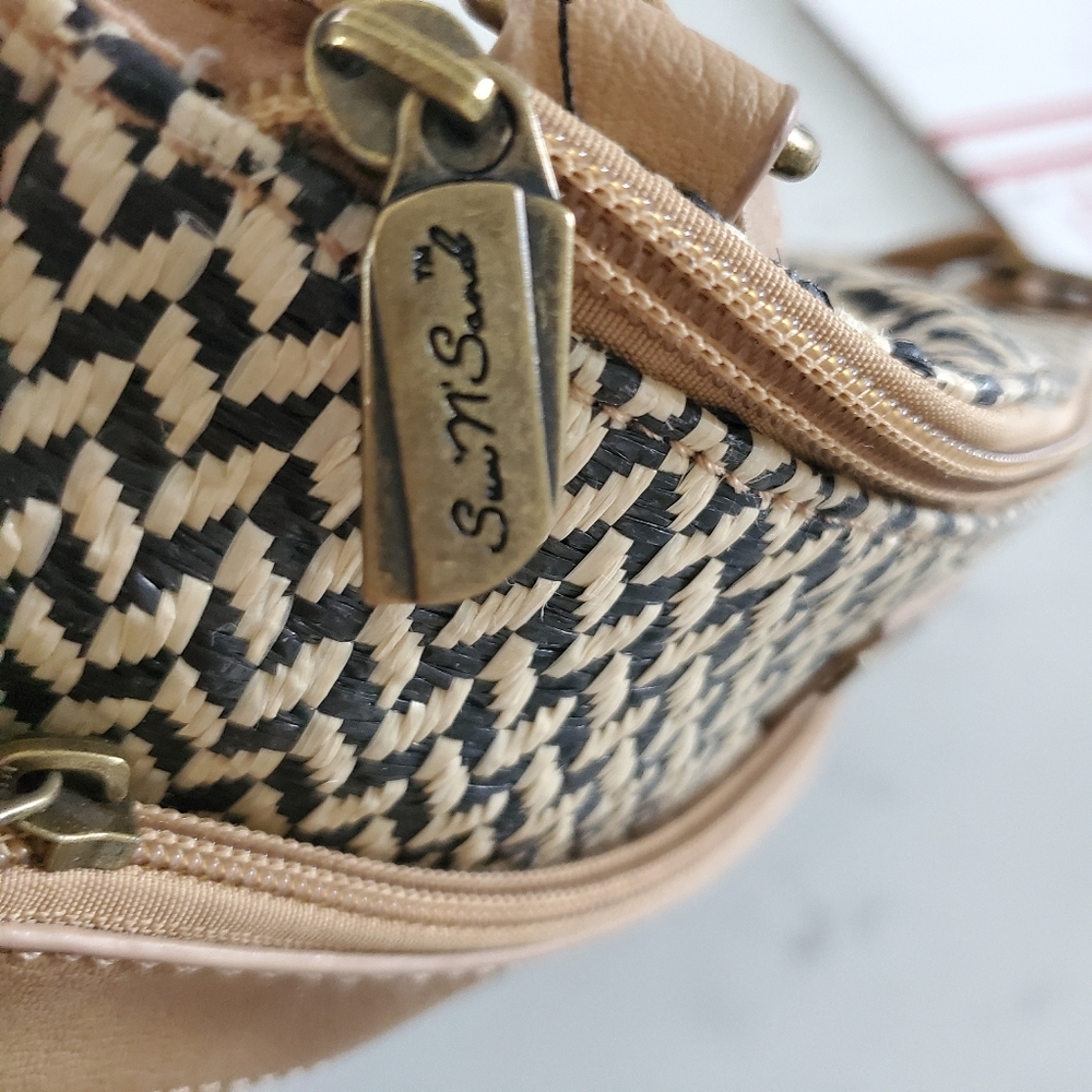SUN 'N' SAND Black Natural Straw Crossbody - Picture 6 of 10